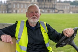 headshots (21 of 25)